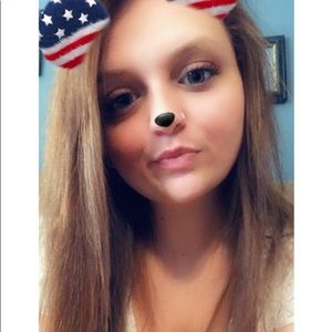 Meet your Posher, Halie